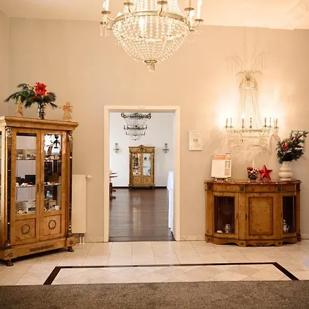 Prinzenpalais 4*