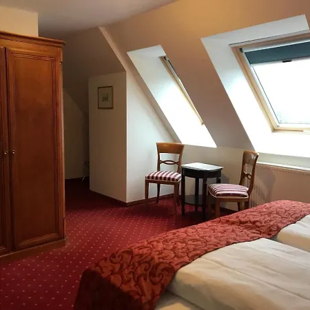 מלון Prinzenpalais 4*